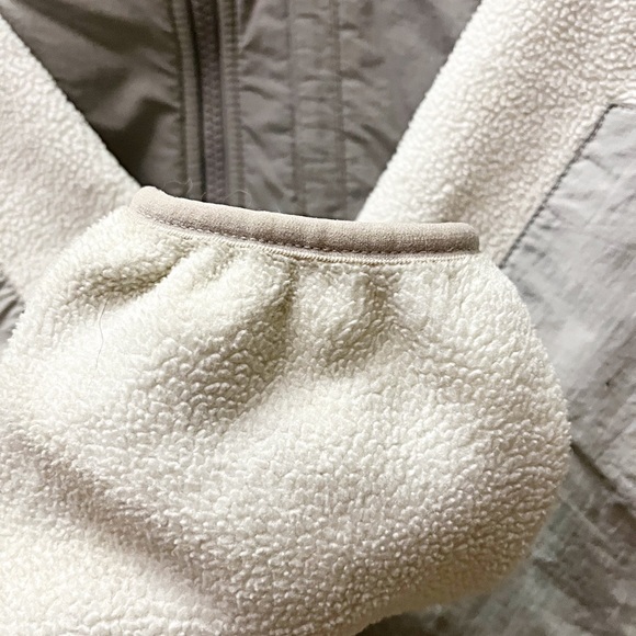 The Northface • Women’s Jacket •Med - Picture 6 of 15